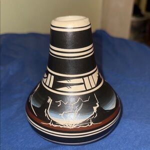 Handcrafted Navajo Indian Vintage Pottery  Vase